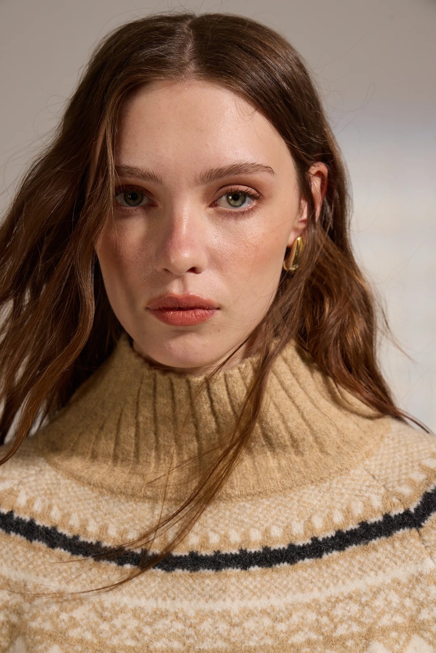 Cinnamon Turtleneck Sweater- Beige