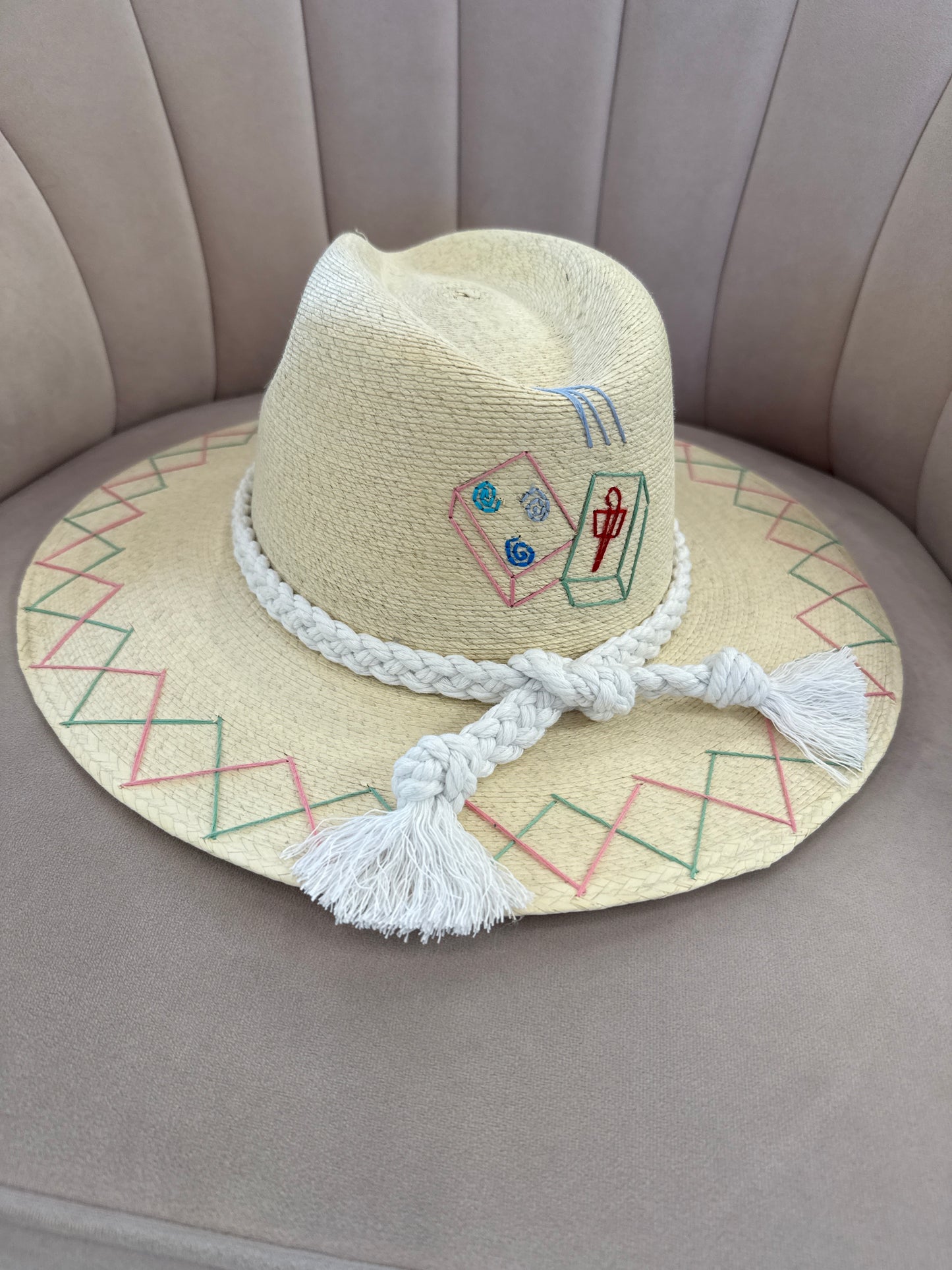 Mahjong Threaded Hat