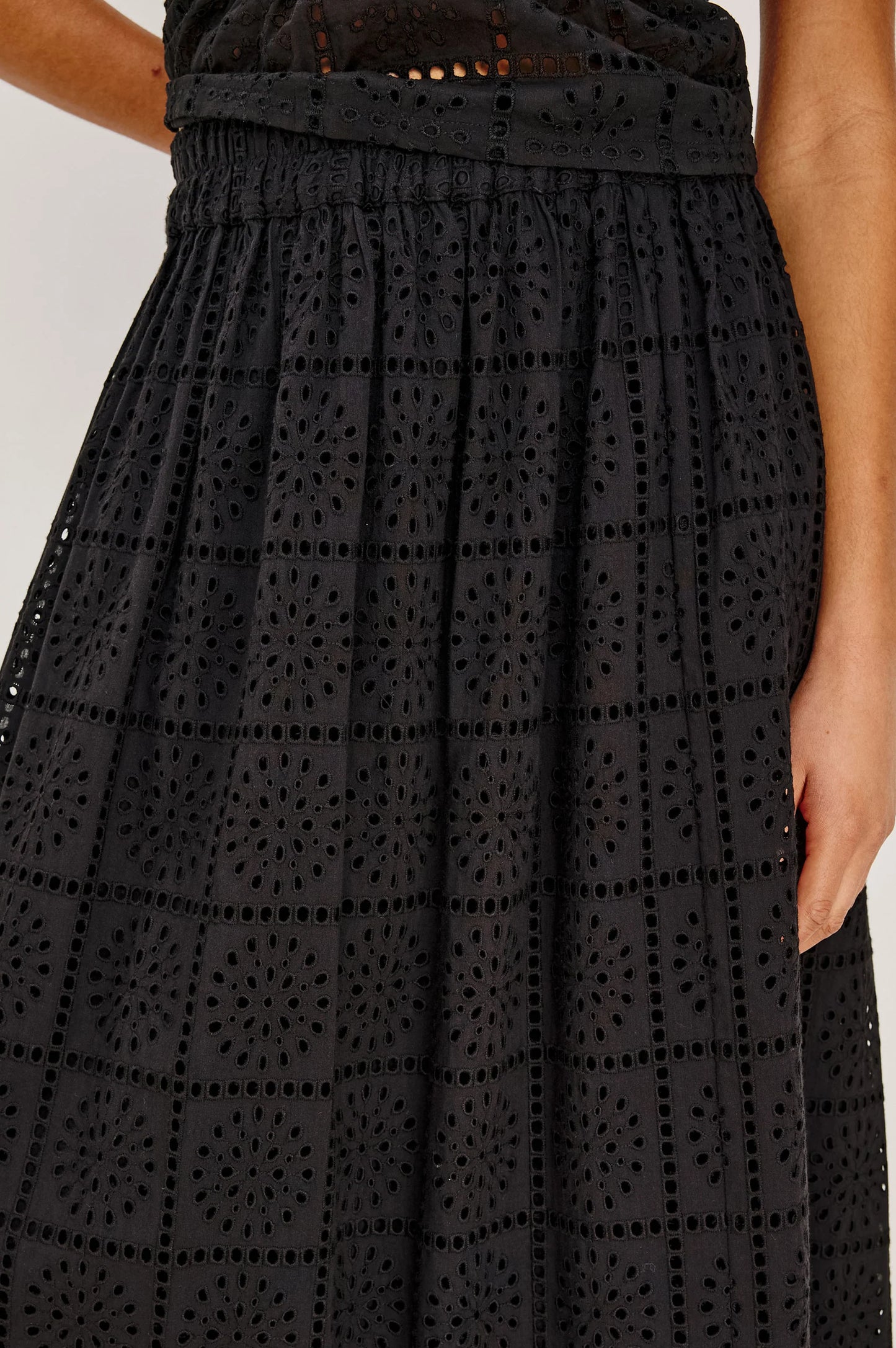 Dax Eyelet Skirt- Black