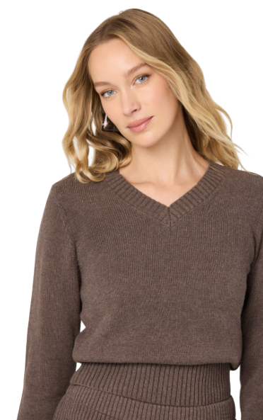 ASTR the Label Albie Sweater – front view on mode