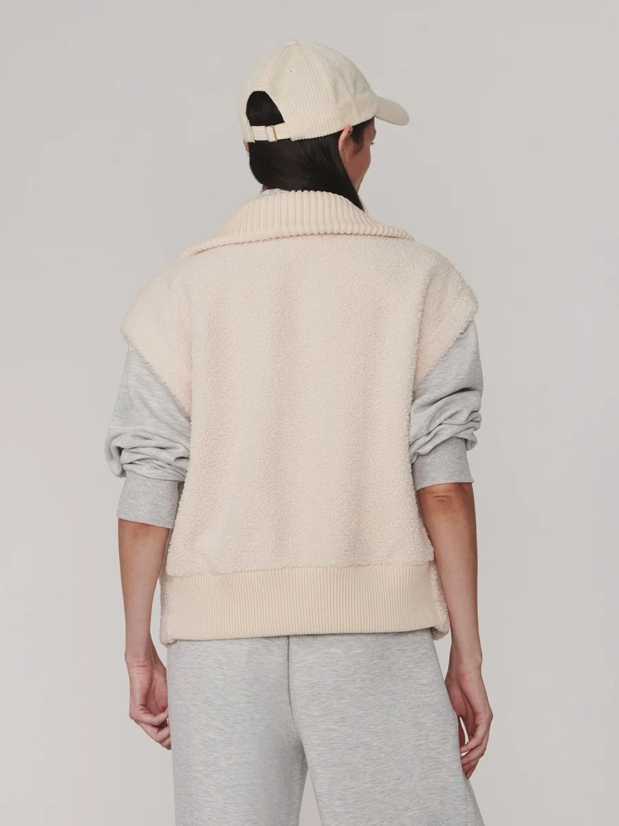 Dominic Sherpa Gilet- Sandshell