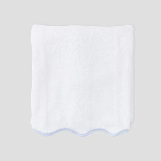 Scallop Bath Towel- Light Blue/White